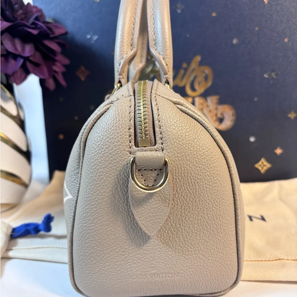 Beautiful Louis Vuitton Speedy Bandouliere 20 Dove Cream Sold - Picture 3 of 16